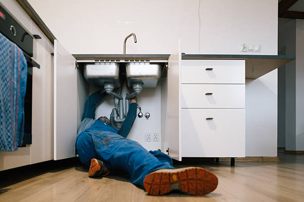 Professional Leak Detection technician working in Sudbury, MA